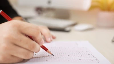 सपने में परीक्षा देना: अर्थ, परिदृश्य और अक्सर पूछे जाने वाले प्रश्न Exams in Dreams: Pass or Fail