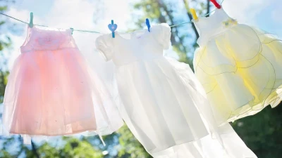 सपने में सफेद कपड़े देखना: क्या है इसका अर्थ? White Clothes in a Dream Meanings