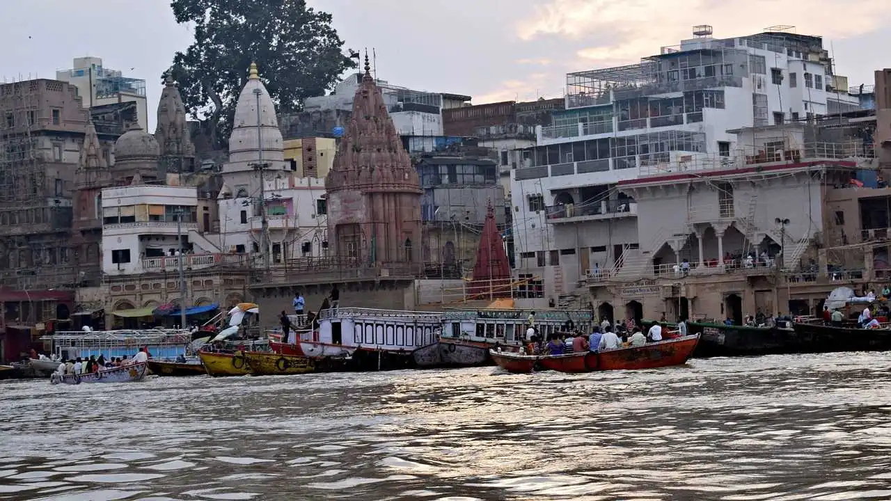 काशी: ज्ञान और मोक्ष...